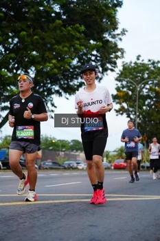 Runner Photo 4195450
