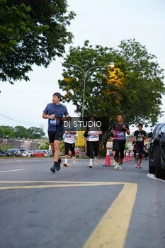 Runner Photo 4195451