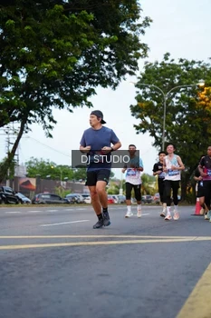 Runner Photo 4195459