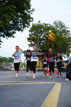 Runner Photo 4195468