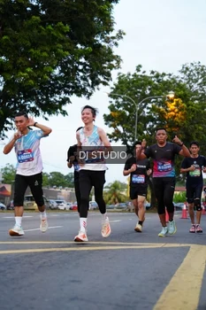 Runner Photo 4195477