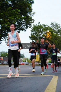 Runner Photo 4195479