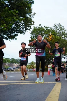 Runner Photo 4195484