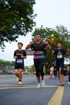 Runner Photo 4195489