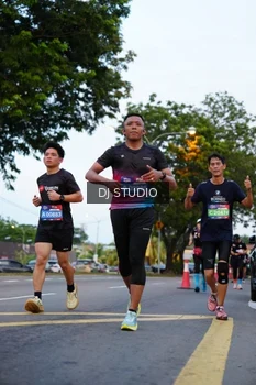 Runner Photo 4195492