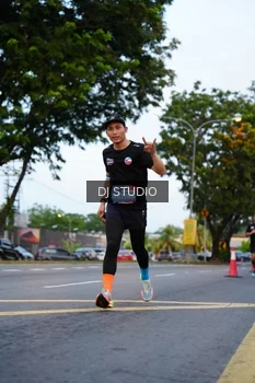 Runner Photo 4195530