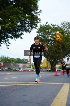 Runner Photo 4195532