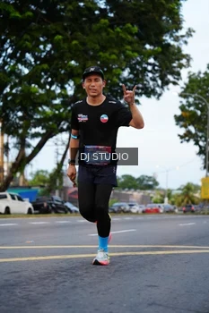 Runner Photo 4195537