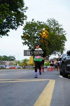 Runner Photo 4195542