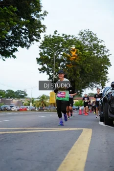 Runner Photo 4195544