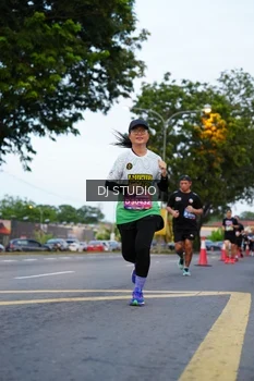 Runner Photo 4195556