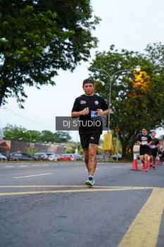 Runner Photo 4195568