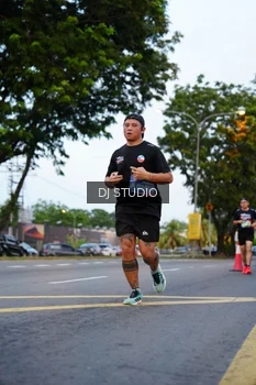 Runner Photo 4195573
