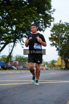 Runner Photo 4195576