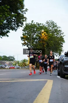 Runner Photo 4195581