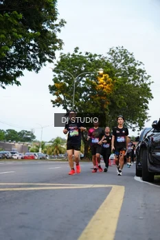 Runner Photo 4195584