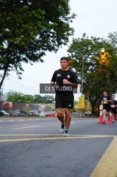 Runner Photo 4195585