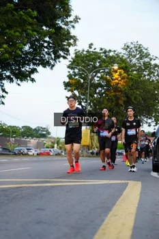 Runner Photo 4195588