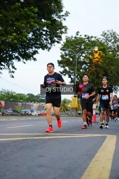 Runner Photo 4195593