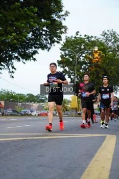 Runner Photo 4195594