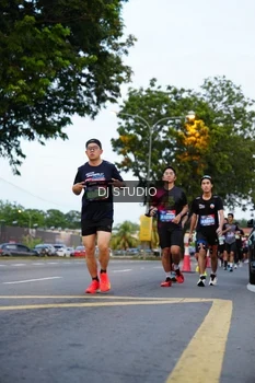 Runner Photo 4195599