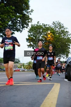Runner Photo 4195600