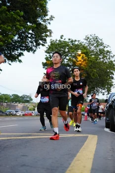 Runner Photo 4195606
