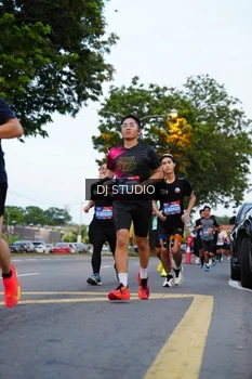 Runner Photo 4195607