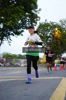 Runner Photo 4195608