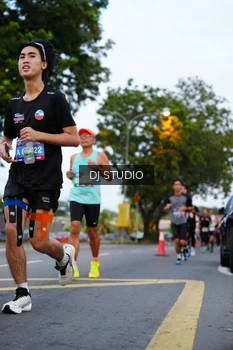 Runner Photo 4195627