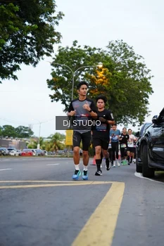 Runner Photo 4195638