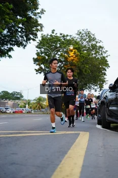 Runner Photo 4195640