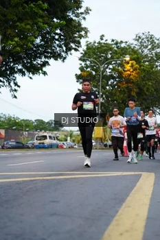 Runner Photo 4195654