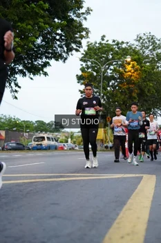 Runner Photo 4195664