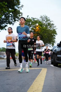 Runner Photo 4195680
