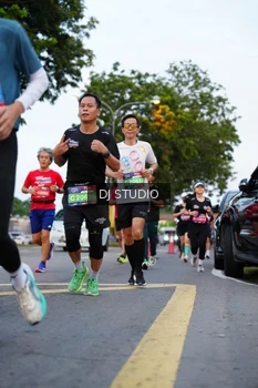 Runner Photo 4195685