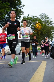 Runner Photo 4195689