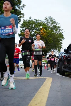 Runner Photo 4195691