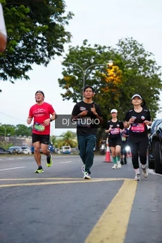 Runner Photo 4195698