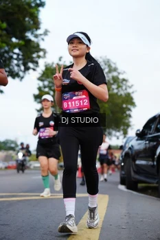 Runner Photo 4195715