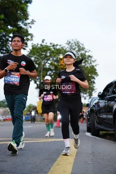 Runner Photo 4195719