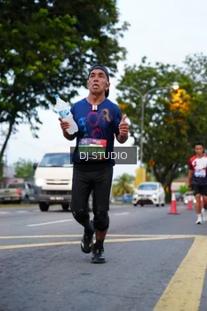 Runner Photo 4195732