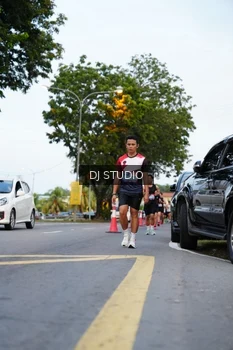 Runner Photo 4195741