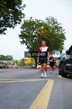 Runner Photo 4195743