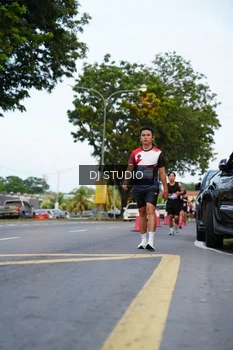 Runner Photo 4195745