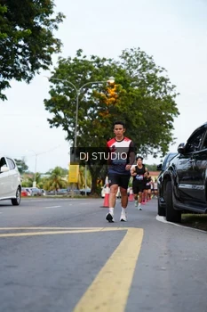Runner Photo 4195747