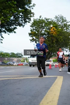 Runner Photo 4195748