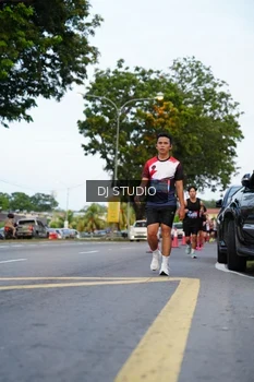 Runner Photo 4195750