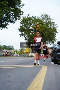 Runner Photo 4195752
