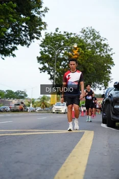 Runner Photo 4195754
